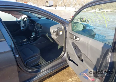 2018 Hyundai Ioniq Hybrid Blue из США, поврежденный, VIN KMHC65LC8JU073332